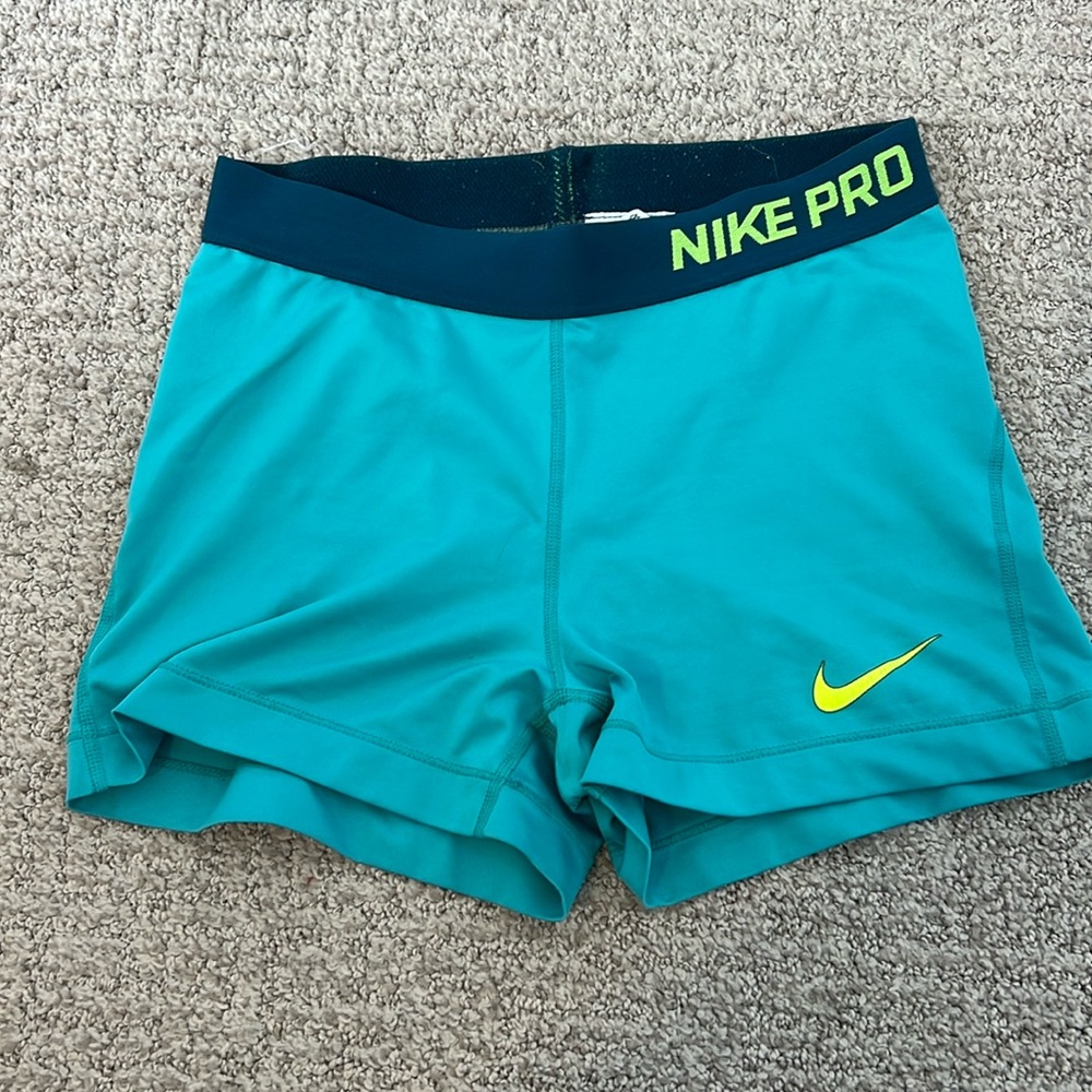 Nike pro gym shorts